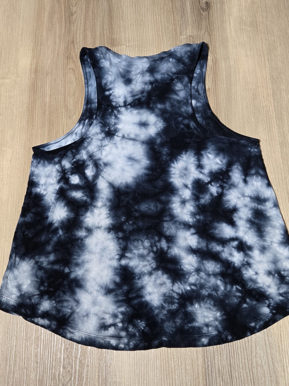 American Eagle Outfitters Black & White Tie-Dye Tank Top - Picture 2 of 5